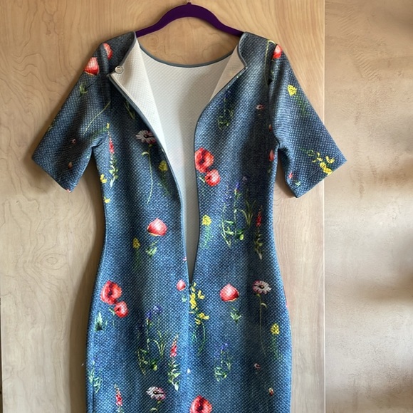 Margaret O’Leary Dress Blue Floral Quilted Sheath Dress Sz8 (M) - Picture 6 of 12